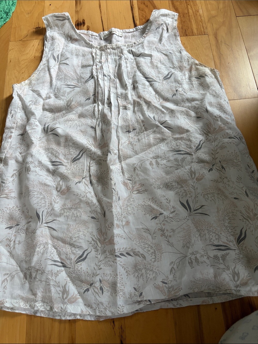 Light Floral Pintuck Camisole - White with Taupe and Gray Print